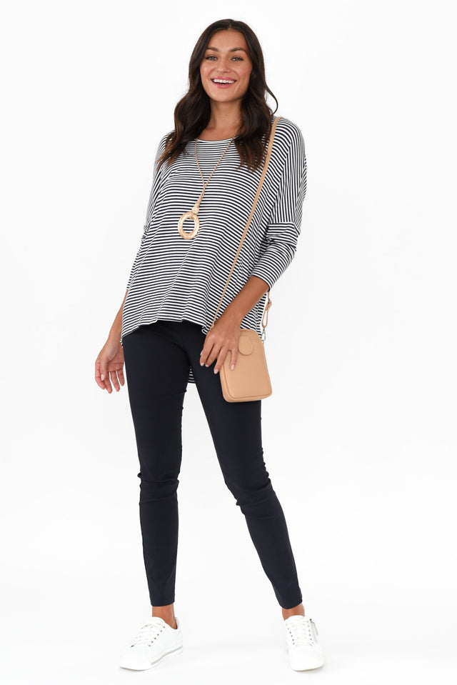 alt text|model:Brontie image 3