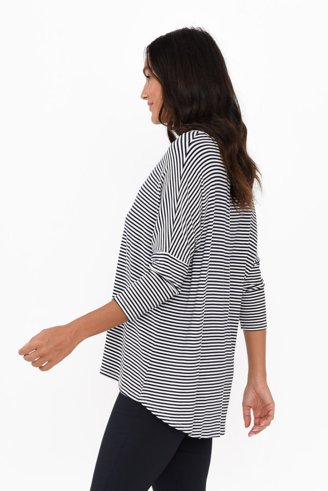 alt text|model:Brontie image 4