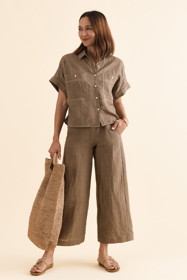 Persia Mocha Linen Pocket Pants,Full Body,Brunette model,alt text|model:Cara image 2