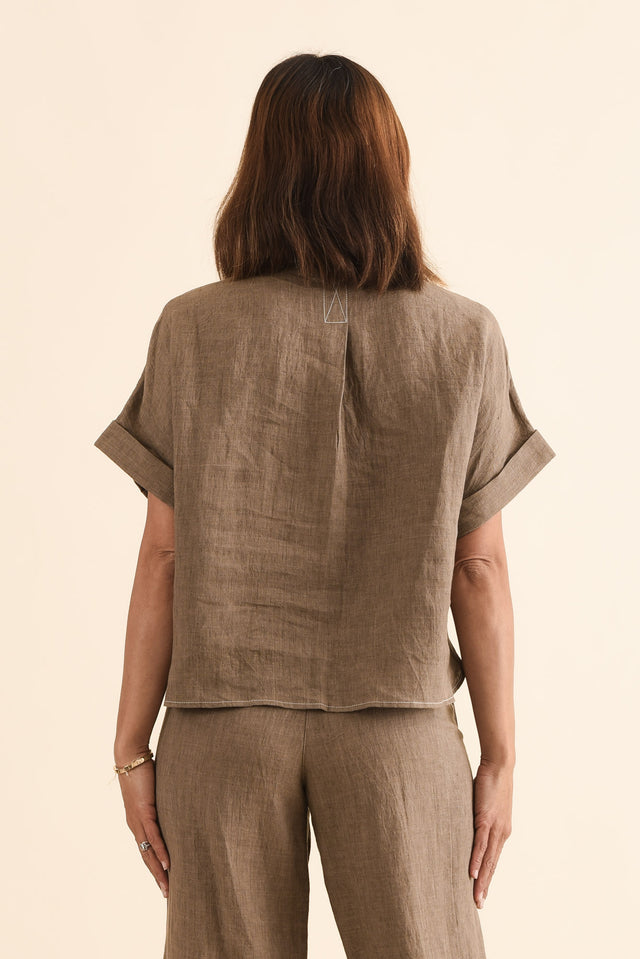 Neesha Mocha Linen Shirt,Back,Brunette model,alt text|model:Cara image 4