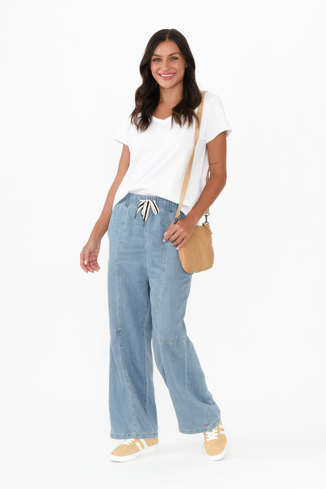 alt text|model:Brontie image 9