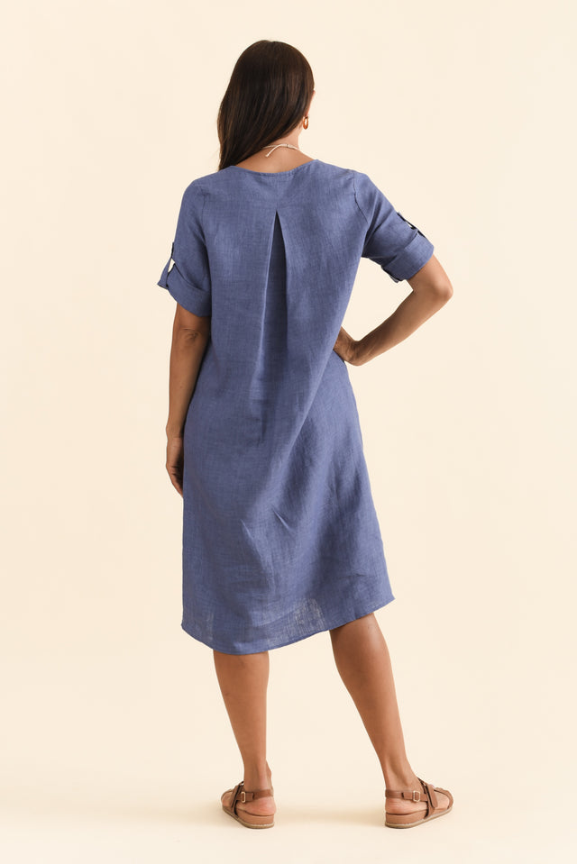 alt text|model:Cara image 4