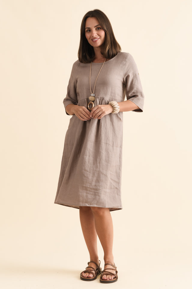 alt text|model:MJ image 3