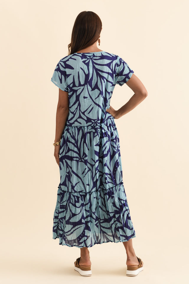 alt text|model:Cara image 4