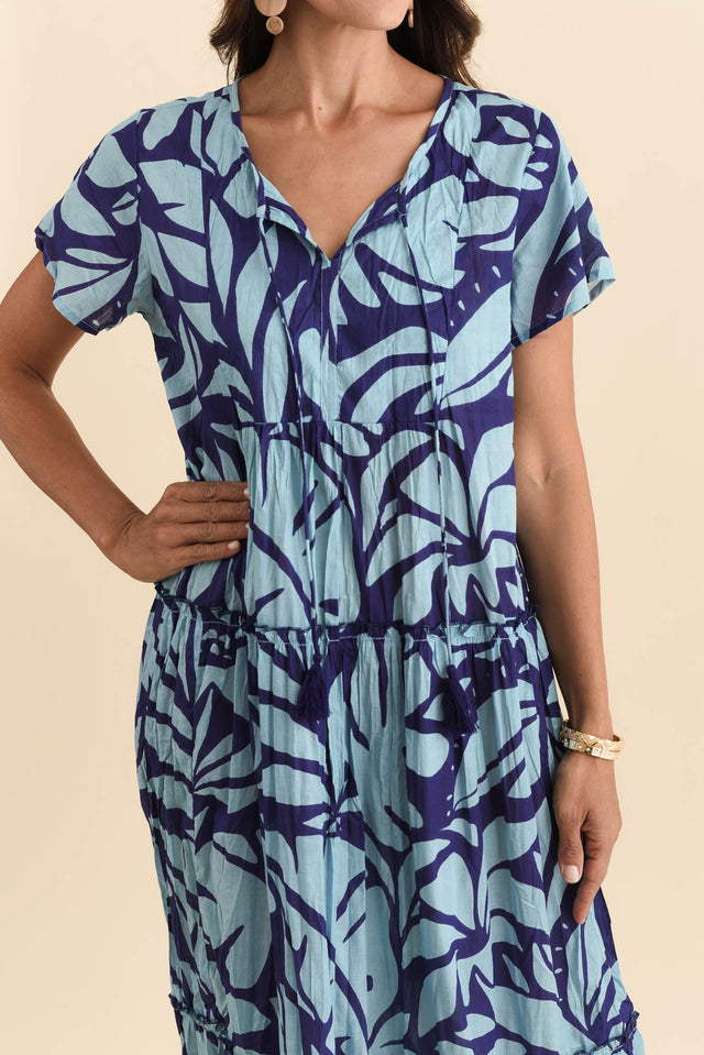 alt text|model:Cara image 7