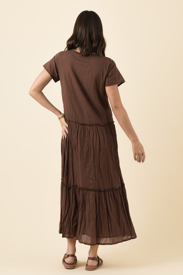 Nona Chocolate Crinkle Cotton Maxi Dress,Brunette model,alt text|model:MJ image 5