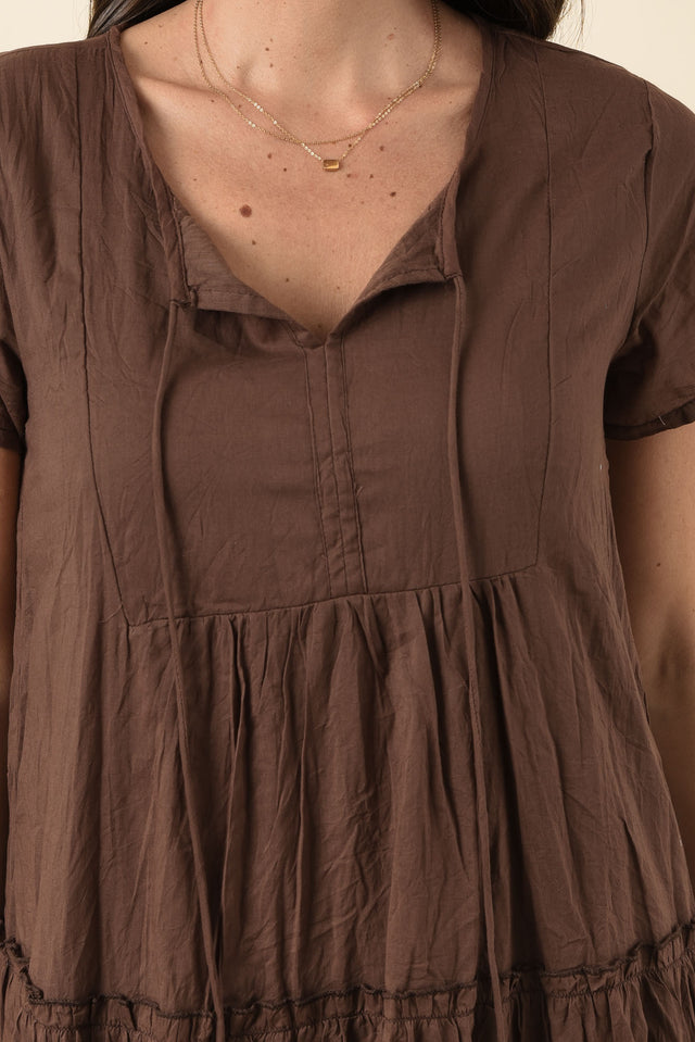 Nona Chocolate Crinkle Cotton Maxi Dress,Brunette model,alt text|model:MJ image 6