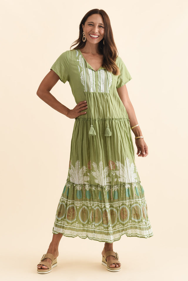 alt text|model:Cara image 4