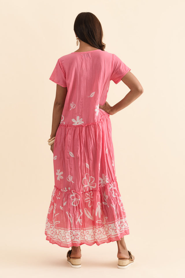 alt text|model:Cara image 4