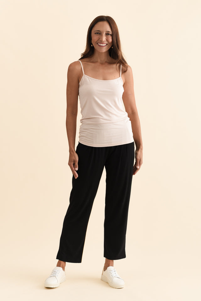 alt text|model:Cara image 3