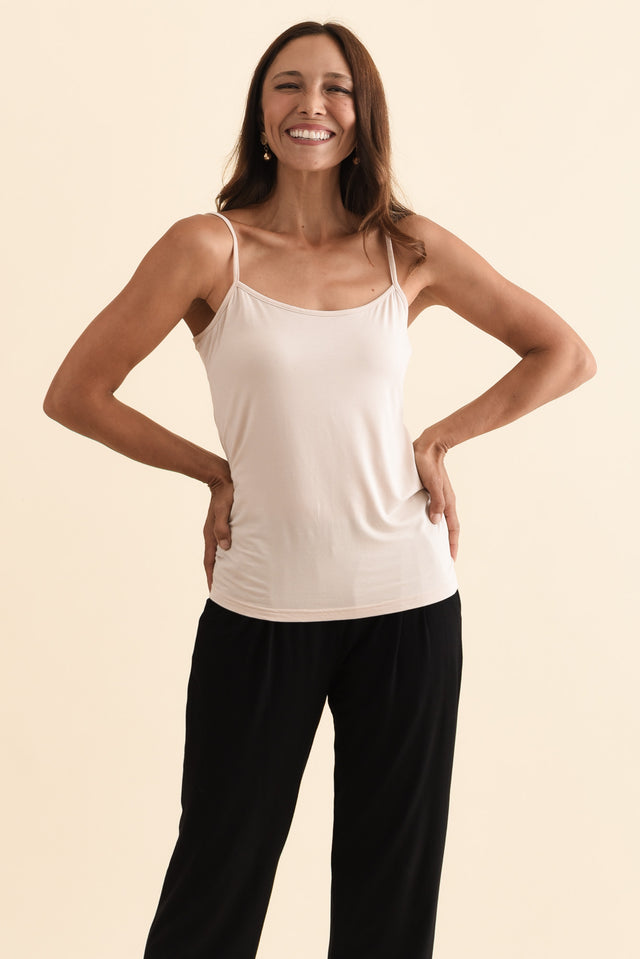 alt text|model:Cara image 1