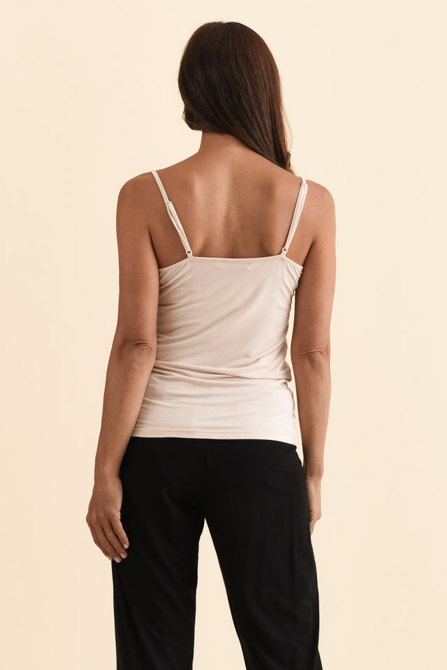 alt text|model:Cara image 5