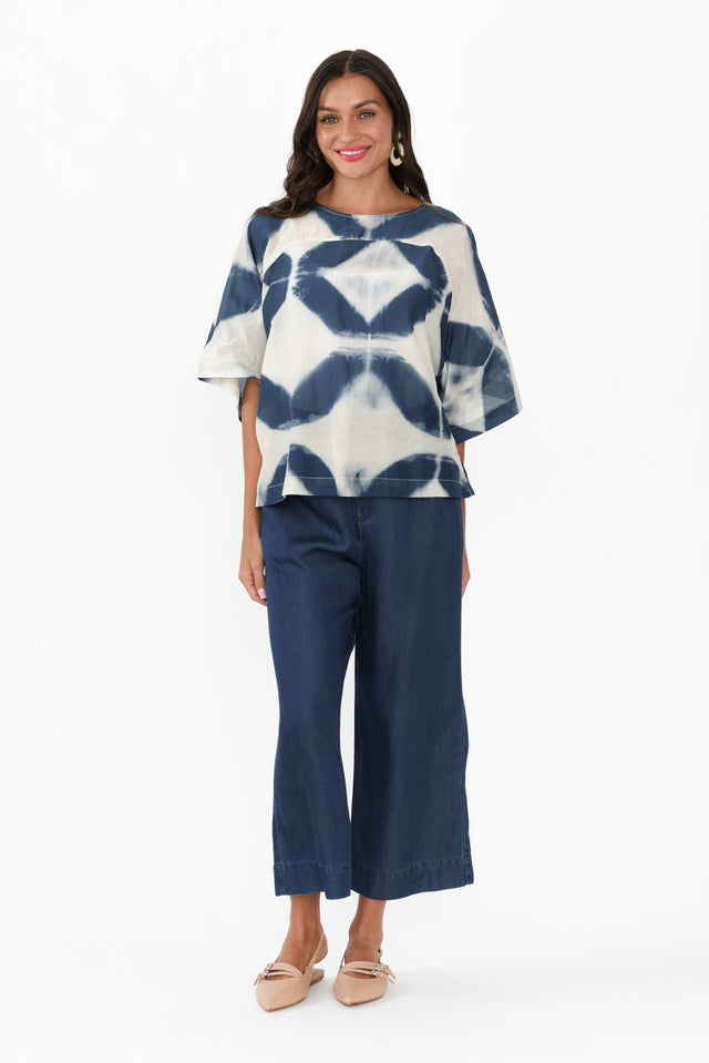 alt text|model:Brontie image 5