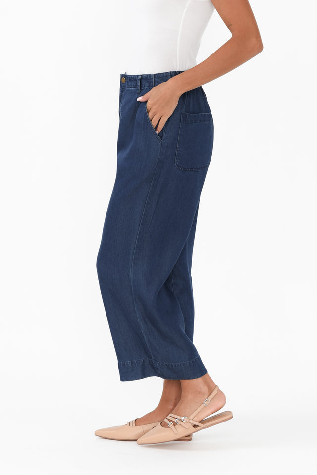 alt text|model:Brontie image 6