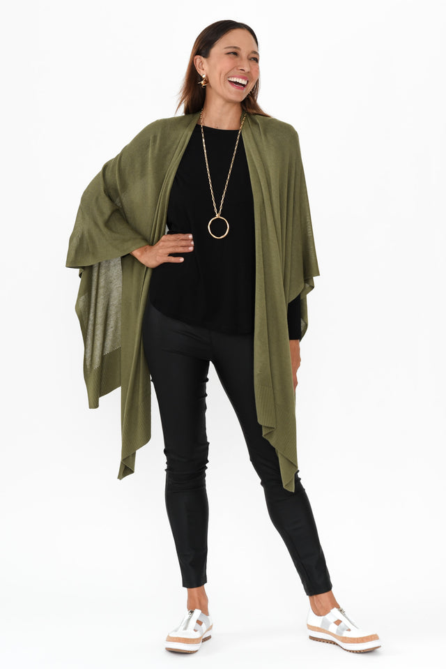 alt text|model:Cara image 7