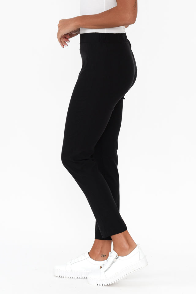 alt text|model:Brontie image 4