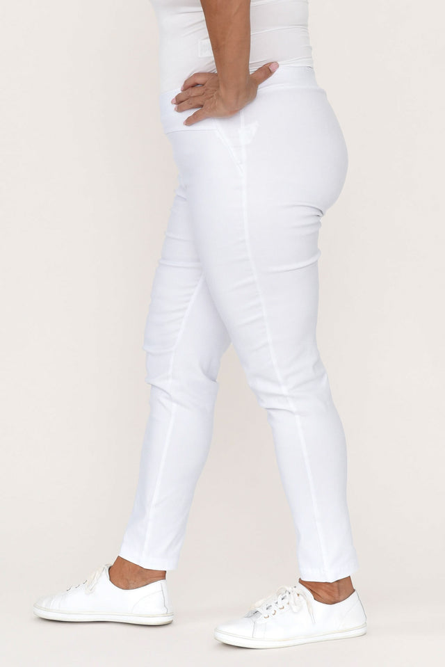 alt text|model:Pilita image 8