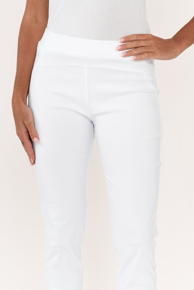 alt text|model:Brontie image 6