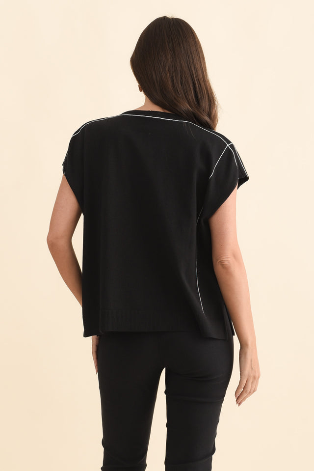 alt text|model:MJ image 4