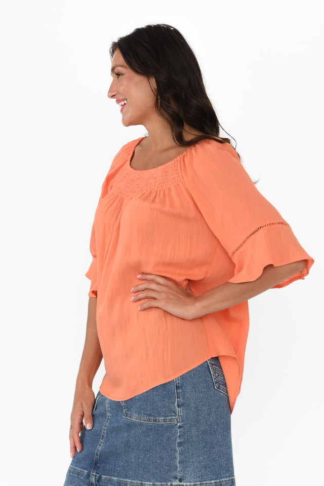 alt text|model:Brontie image 5