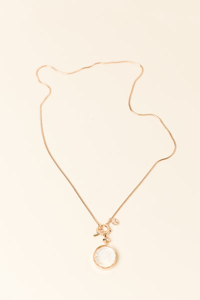 Pera White Circle Pendant Necklace