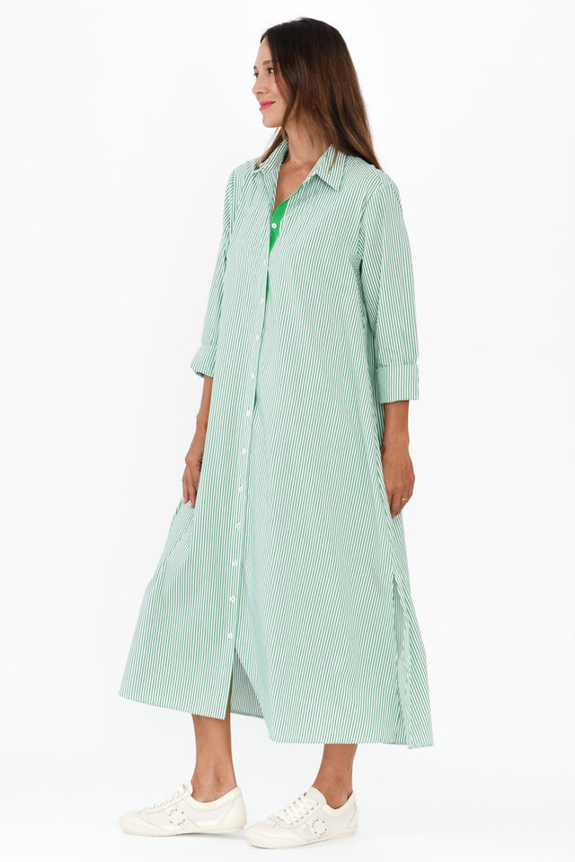 alt text|model:Cara image 4