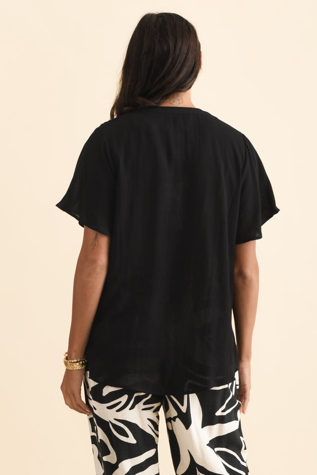 Ponny Black Linen Blend Button Top,Brunette model,alt text|model:Brontie image 5