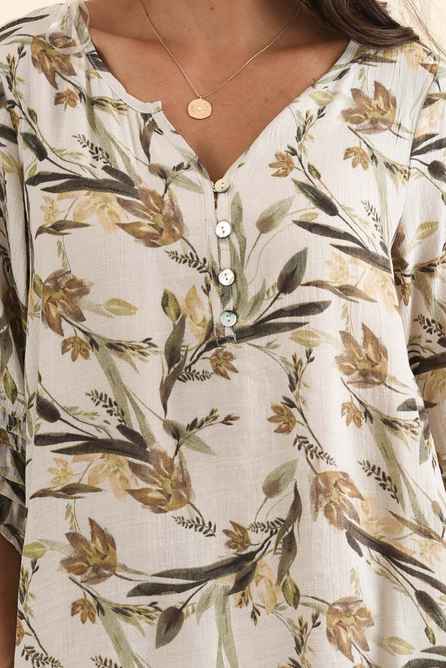 Ramirez Beige Flower Button Top,Brunette model,alt text|model:Brontie image 7
