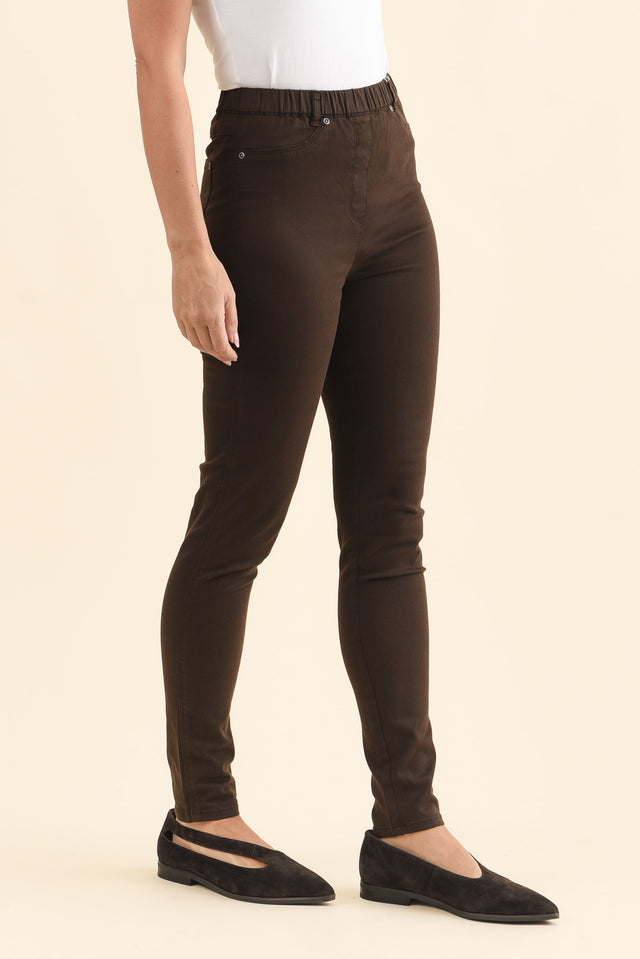 Reed Chocolate Stretch Cotton Pants,Brunette model,alt text|model:MJ image 5