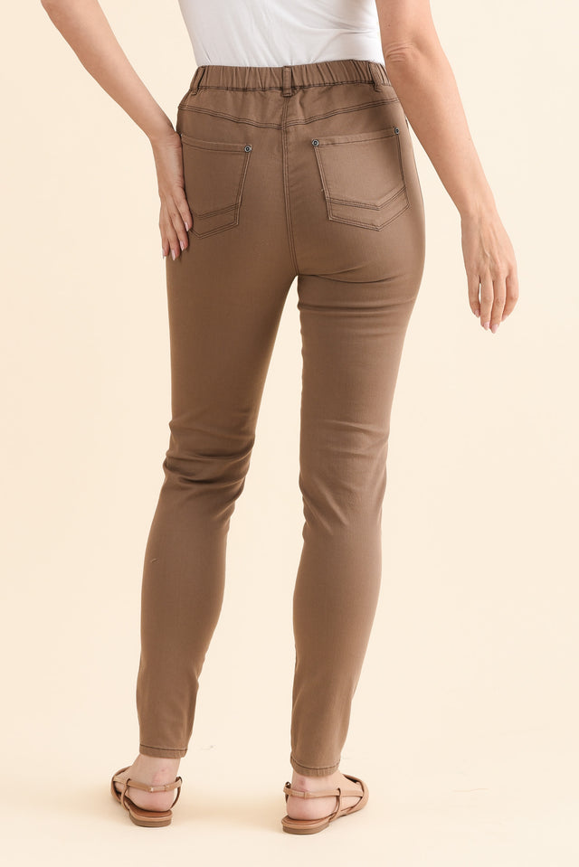 Reed Mocha Stretch Cotton Pants,Back,Brunette model,alt text|model:MJ image 4