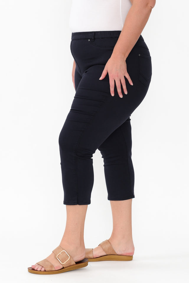 alt text|model:Caitlin image 10