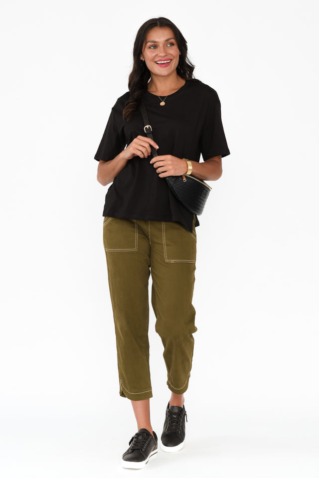 Relax Black Cotton Tee,Brunette model,alt text|model:Brontie image 3