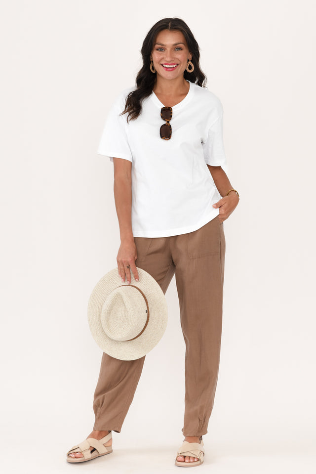 alt text|model:Brontie image 3