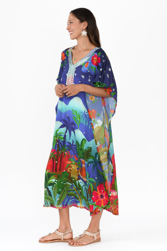 alt text|model:Cara image 3