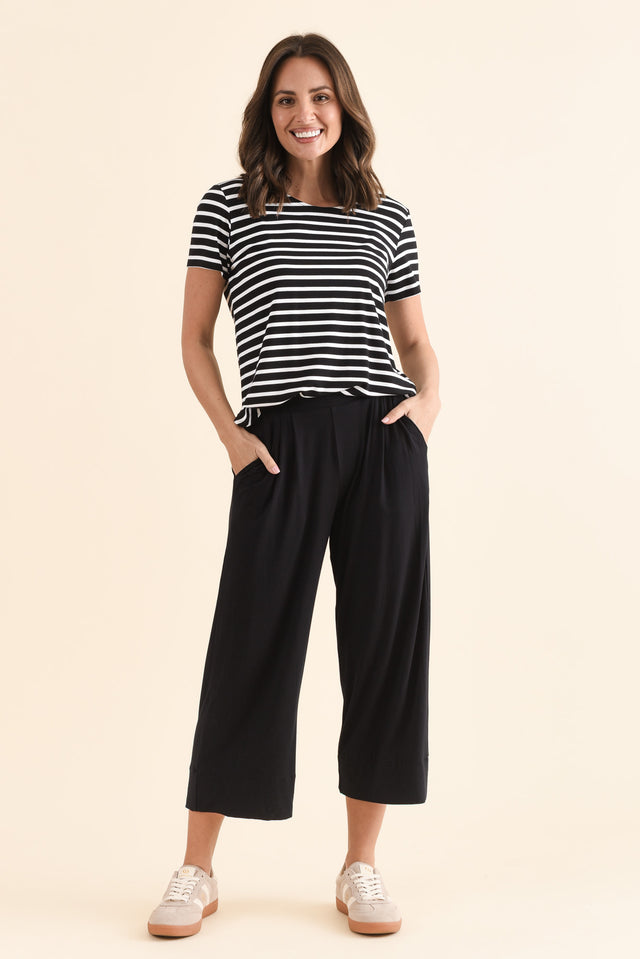 Rhodes Black Bamboo Wide Leg Pants,Full Body,Brunette model,alt text|model:MJ image 6