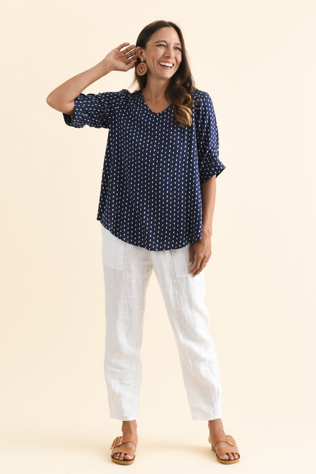 alt text|model:Cara image 7