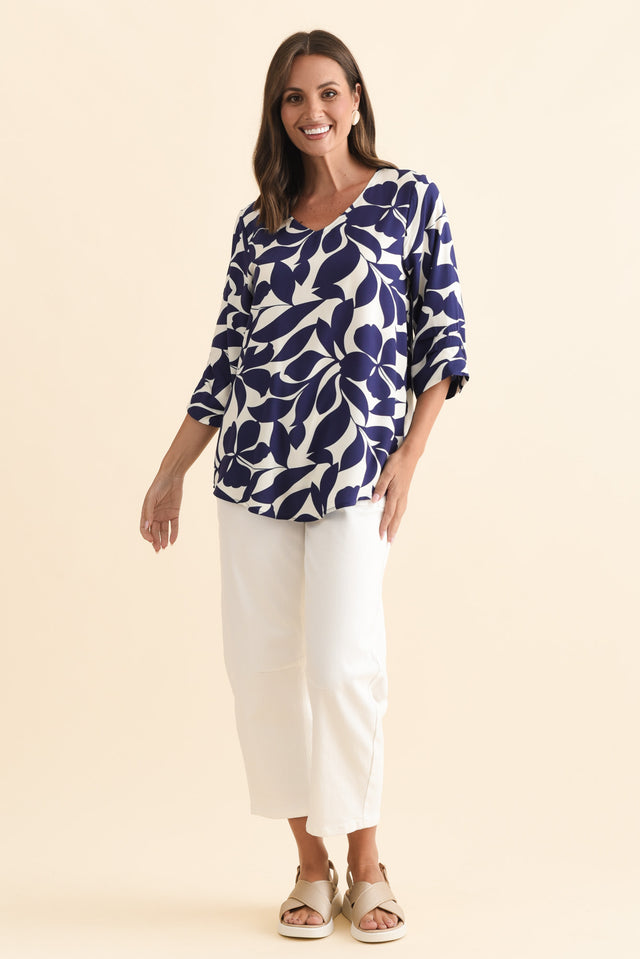 Riveria Navy Leaf V Neck Top,Brunette model,alt text|model:MJ image 8