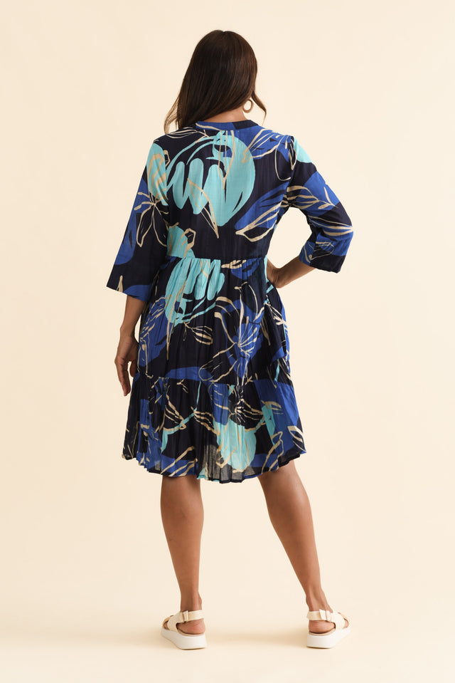 alt text|model:Cara image 5