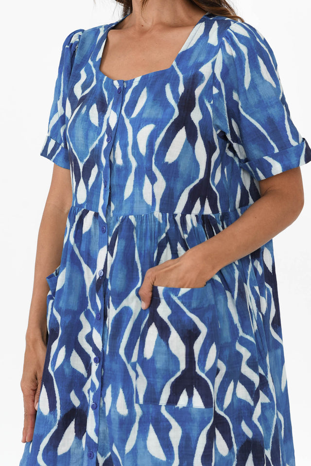 alt text|model:Cara image 6