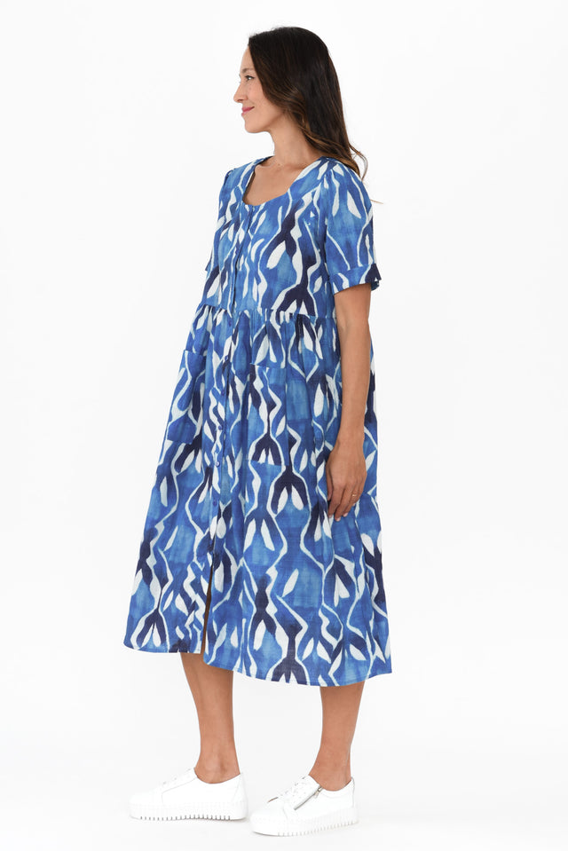 alt text|model:Cara image 5