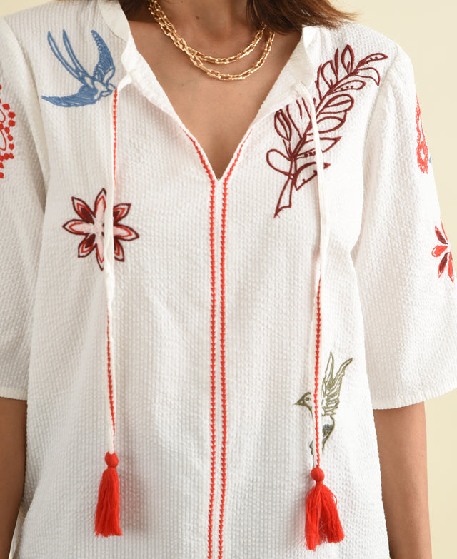 Rosetta White Garden Cotton Embroidered Top,Detail,Brunette model,alt text|model:Cara image 5