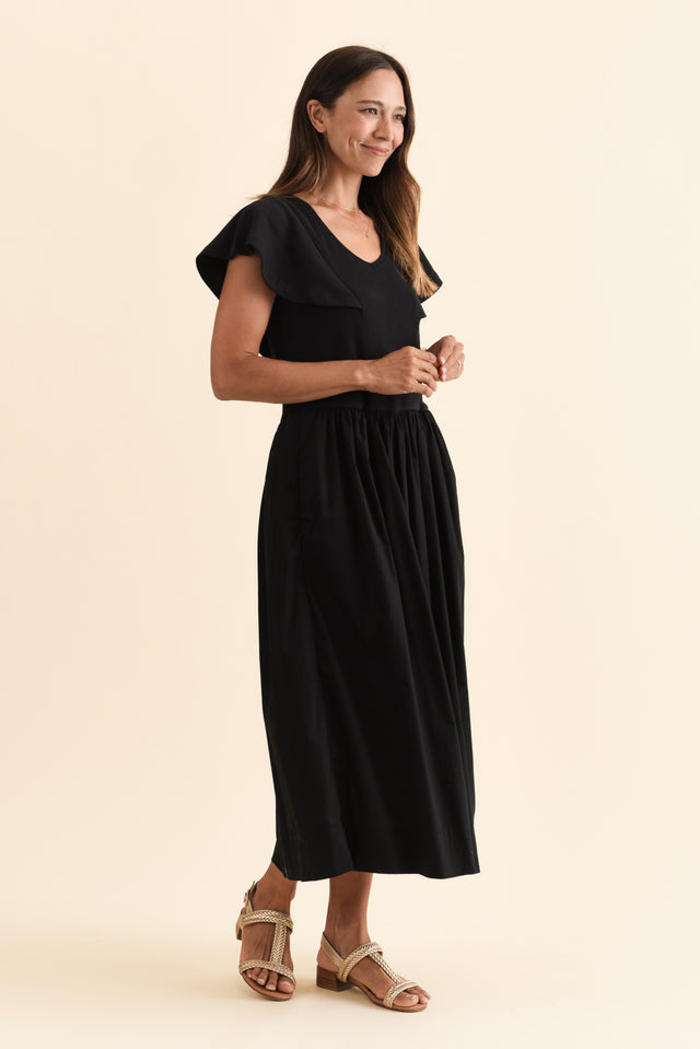 alt text|model:Cara image 4