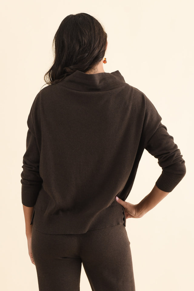 Rowan Chocolate Cotton Cashmere Knit Jumper,Brunette model,alt text|model:Brontie image 5