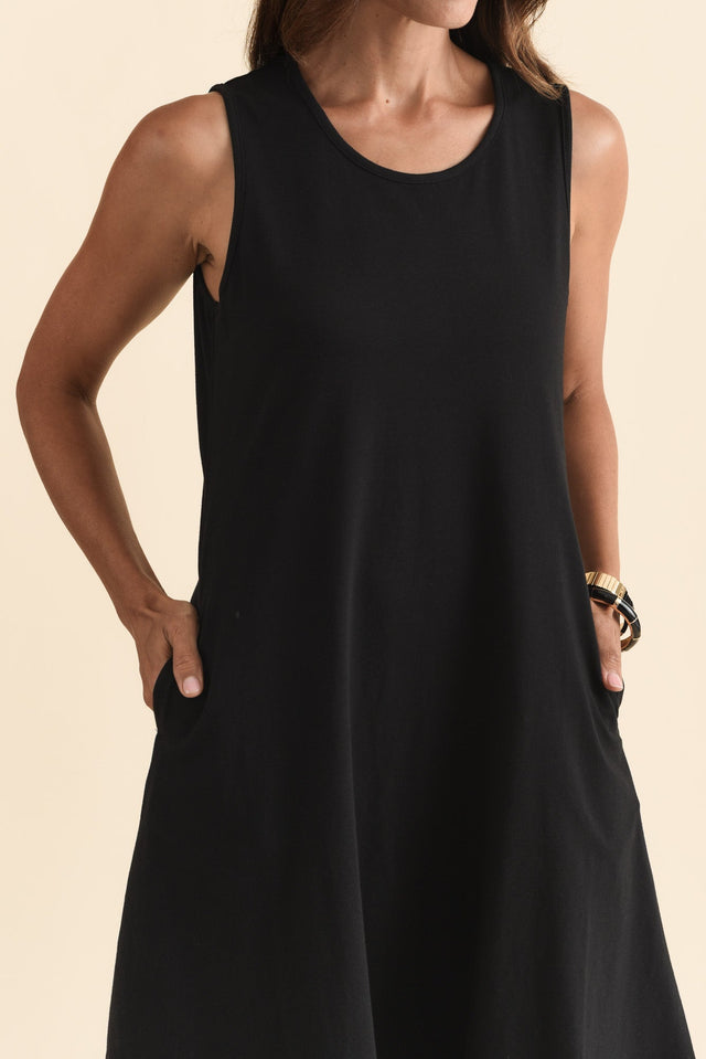 Roxanne Black Swing Dress,Brunette model,alt text|model:Cara image 7