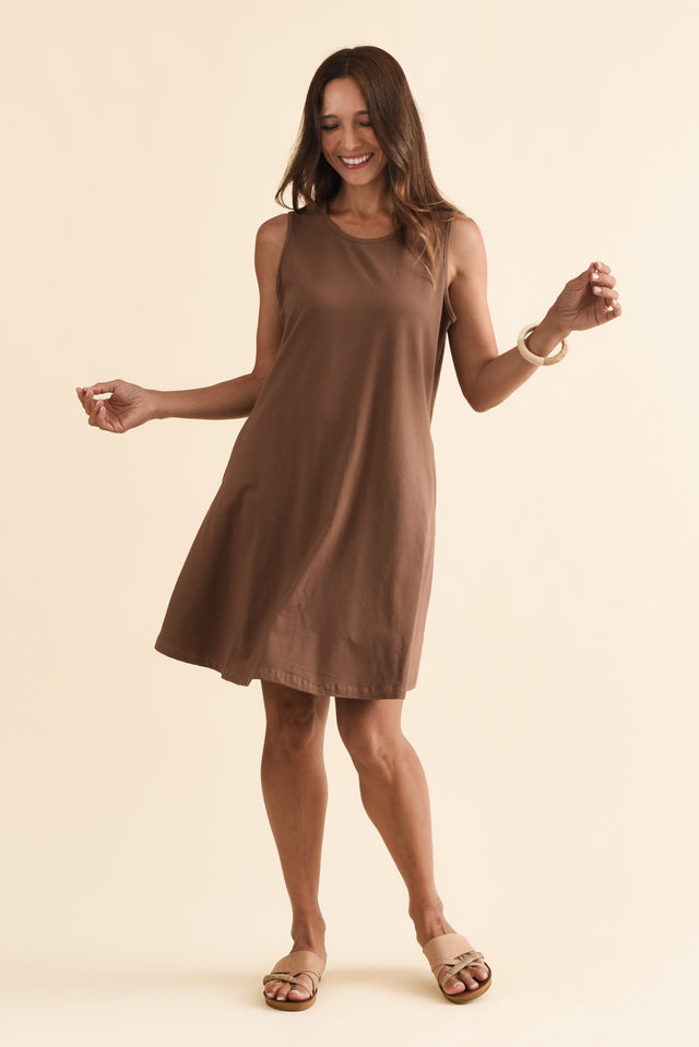 alt text|model:Cara image 4