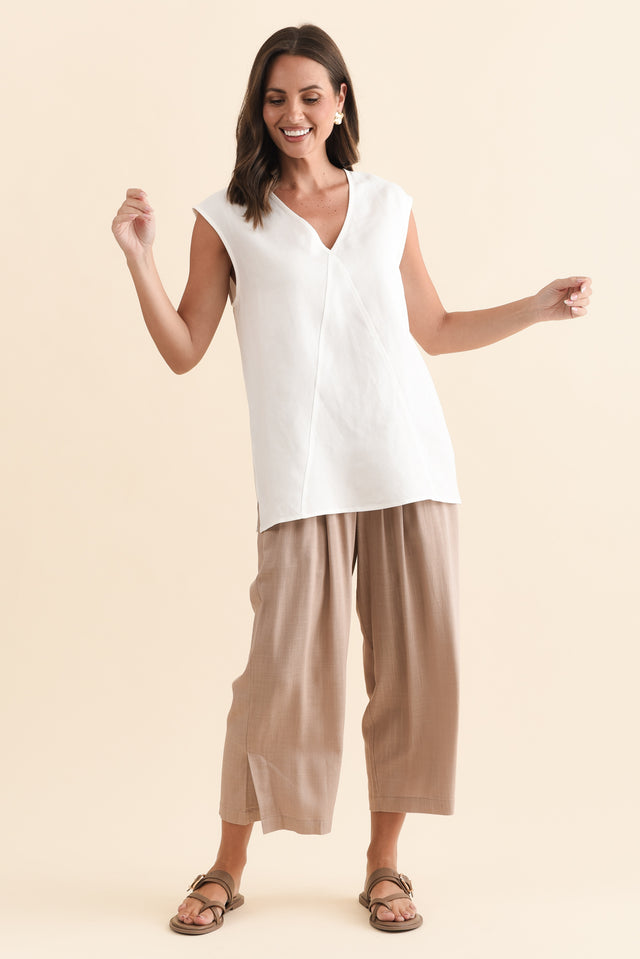 Roxie White Linen Blend V Neck Tank,Brunette model,alt text|model:MJ image 7