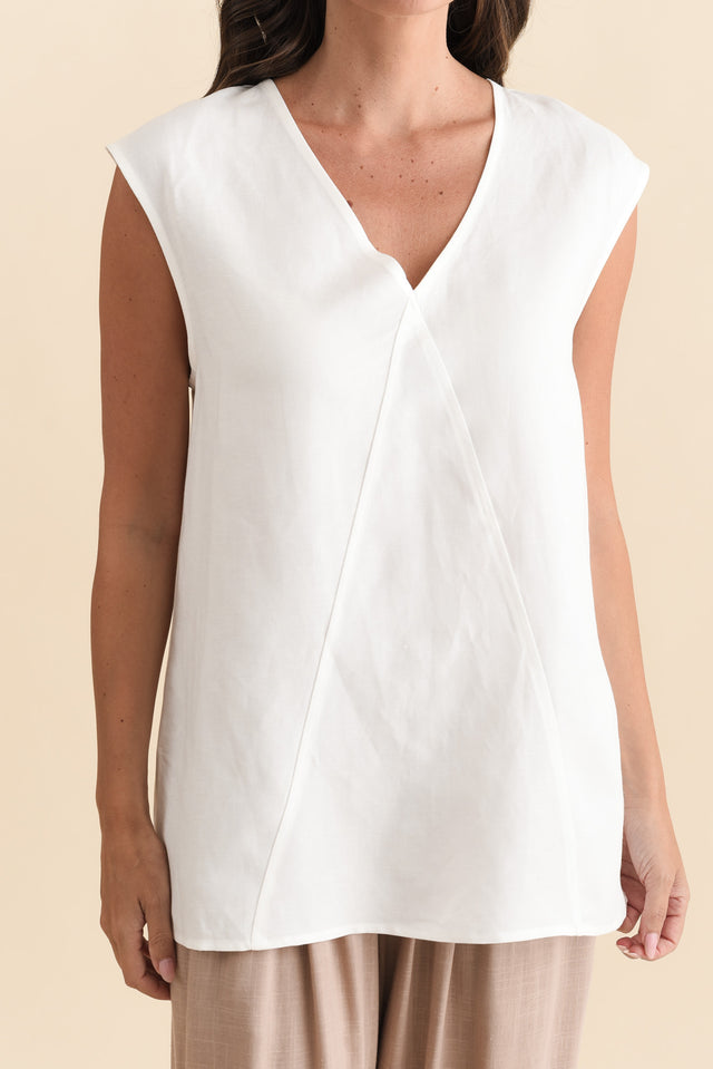 Roxie White Linen Blend V Neck Tank,Brunette model,alt text|model:MJ image 6