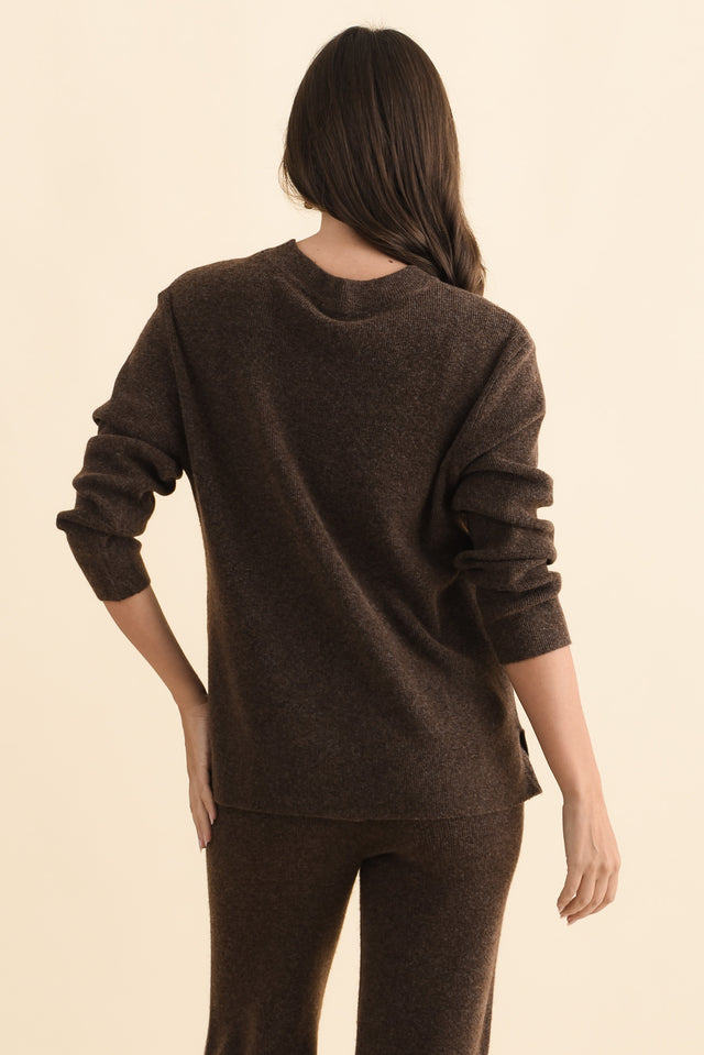 Ruby Chocolate Knit Jumper,Brunette model,alt text|model:MJ image 6