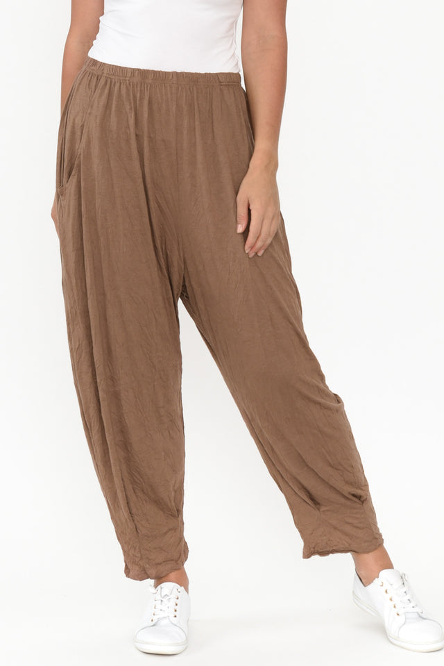 Rylee Brown Crinkle Cotton Pants length_Full rise_Mid print_Plain colour_Brown PANTS   alt text|model:Valeria;wearing:S/M