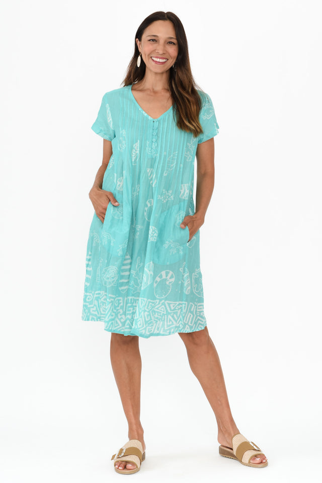 alt text|model:Cara image 4